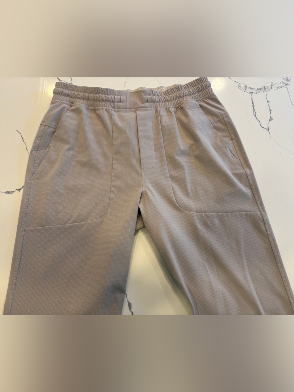 lululemon athletica Men's Drawstring Joggers in Light Taupe